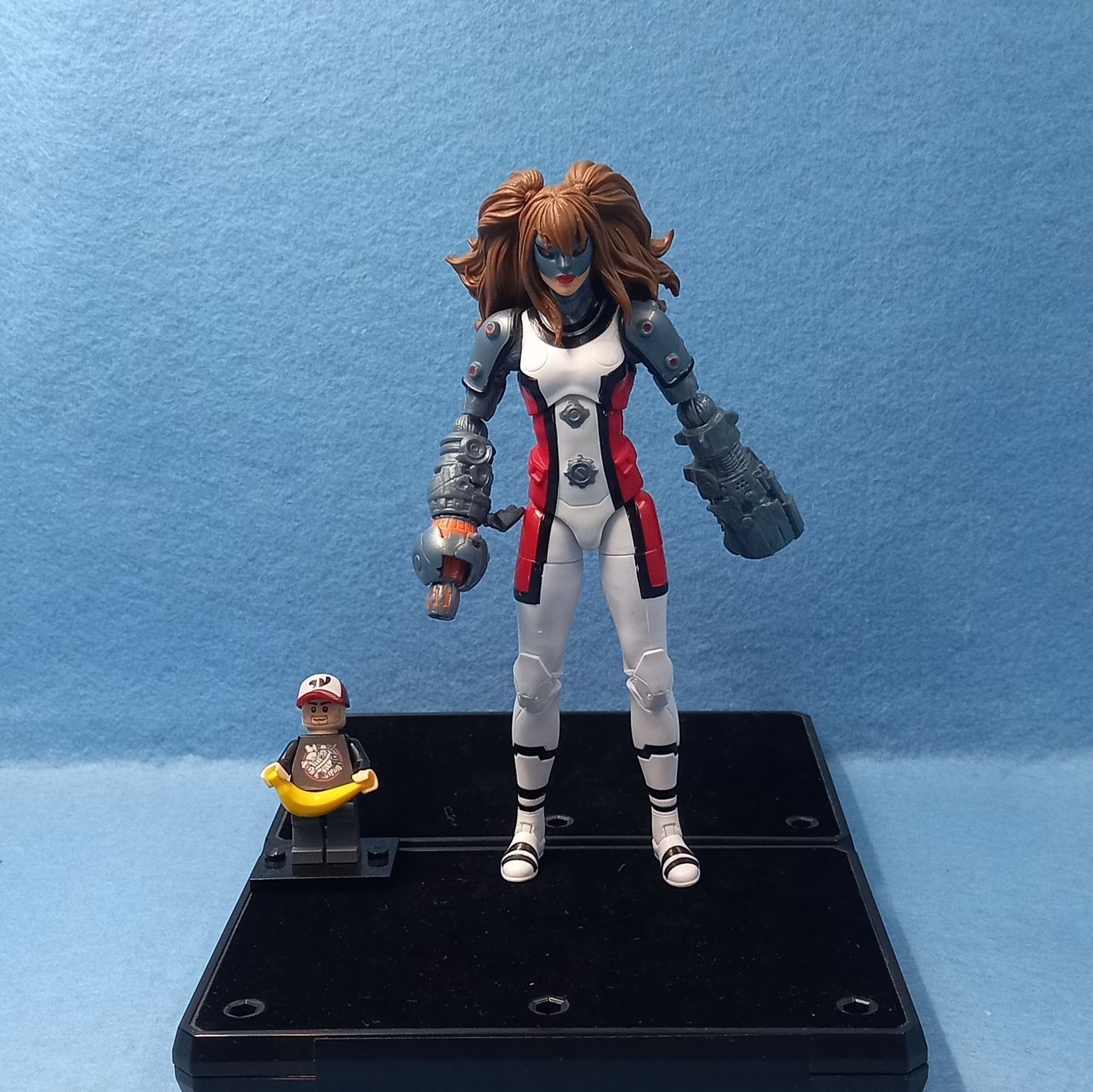 MARVEL LEGENDS OMEGA SENTINEL (P/O)