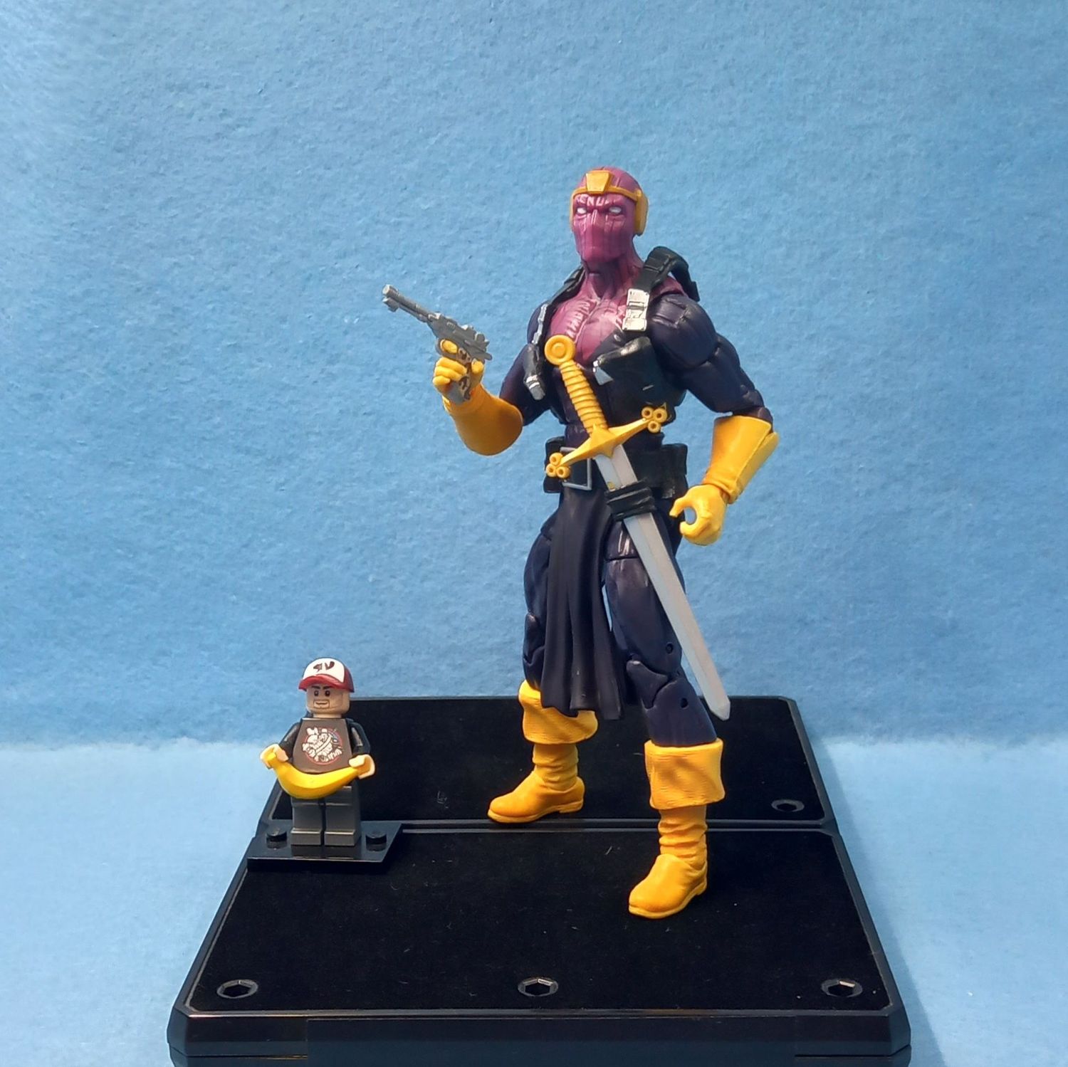 MARVEL LEGENDS BARON ZEMO (P/O)