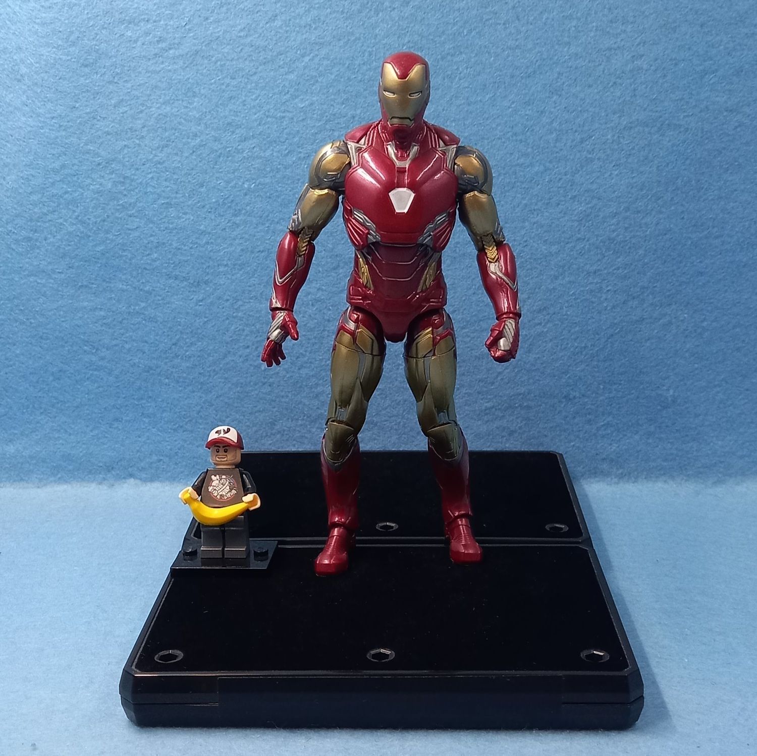 MARVEL LEGENDS IRON MAN (P/O)