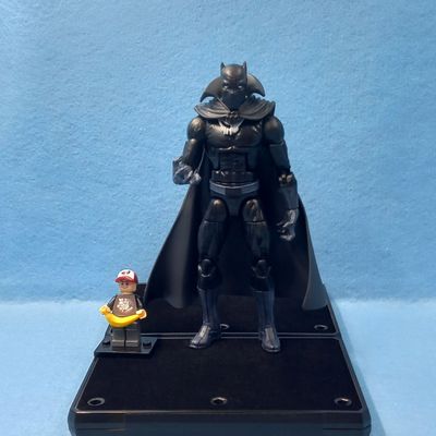 MARVEL LEGENDS BLACK PANTHER (P/O)