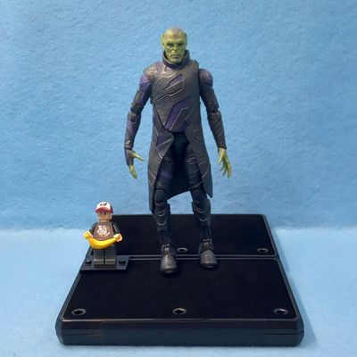 MARVEL LEGENDS TALOS (P/O)