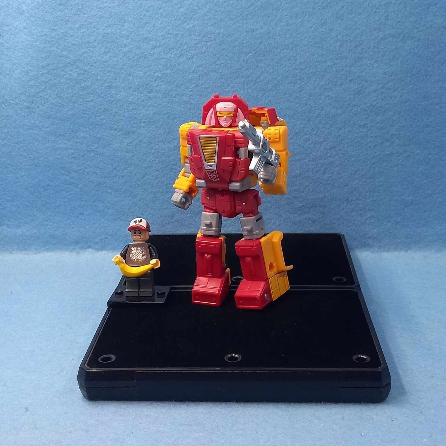 TRANSFORMERS SMALL FOOT (P/O)