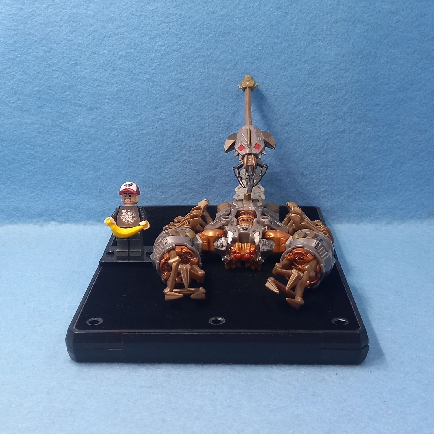 TRANSFORMERS SCOPONOK (P/O)