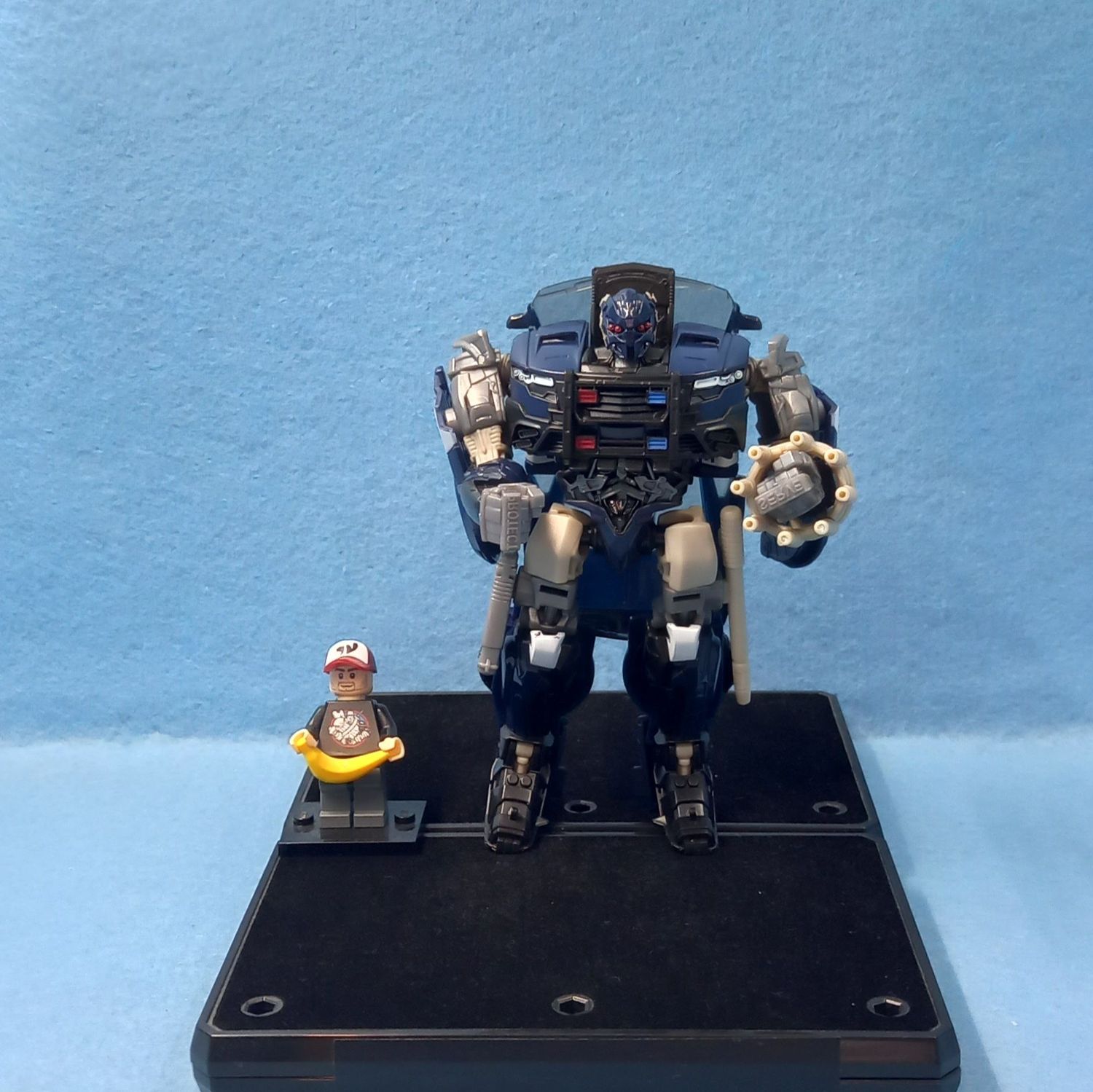 TRANSFORMERS BARRICADE (P/O)