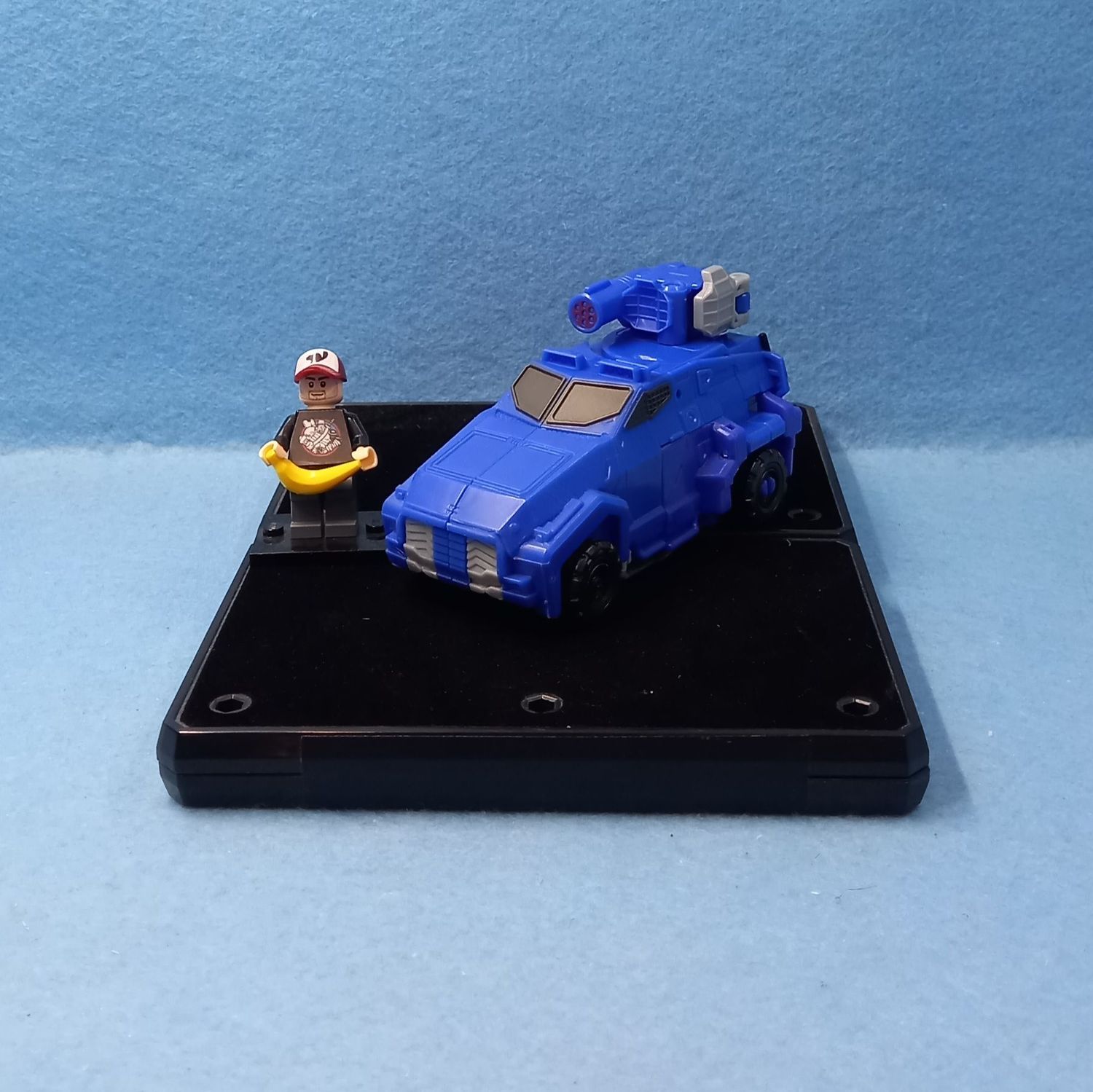 TRANSFORMERS SOUNDWAVE (LASERBEAK BLAST) (P/O)