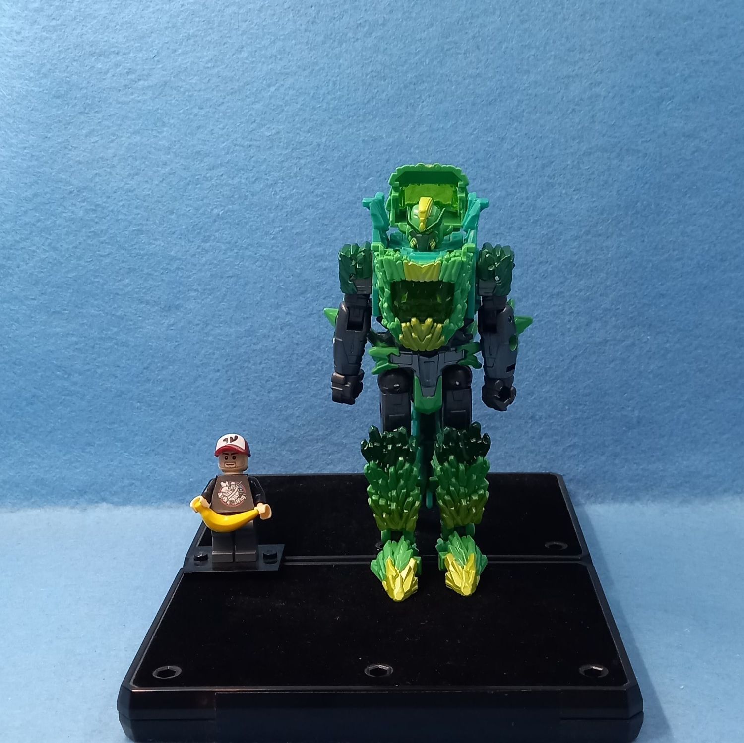TRANSFORMERS SHARD (P/O)