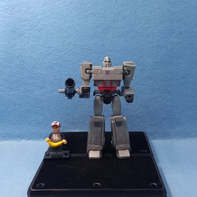 TRANSFORMERS MEGATRON (P/O)
