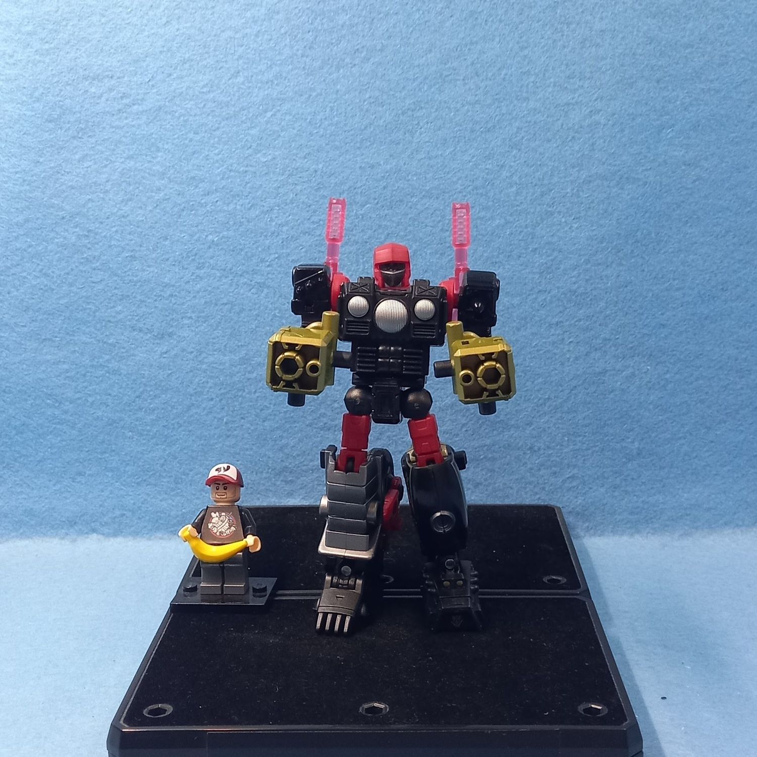 TRANSFORMERS ROAD PIG (P/O)