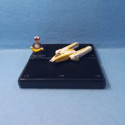 TRANSFORMERS ANAKIN SKYWALKER TO Y-WING BOMBER (P/O)