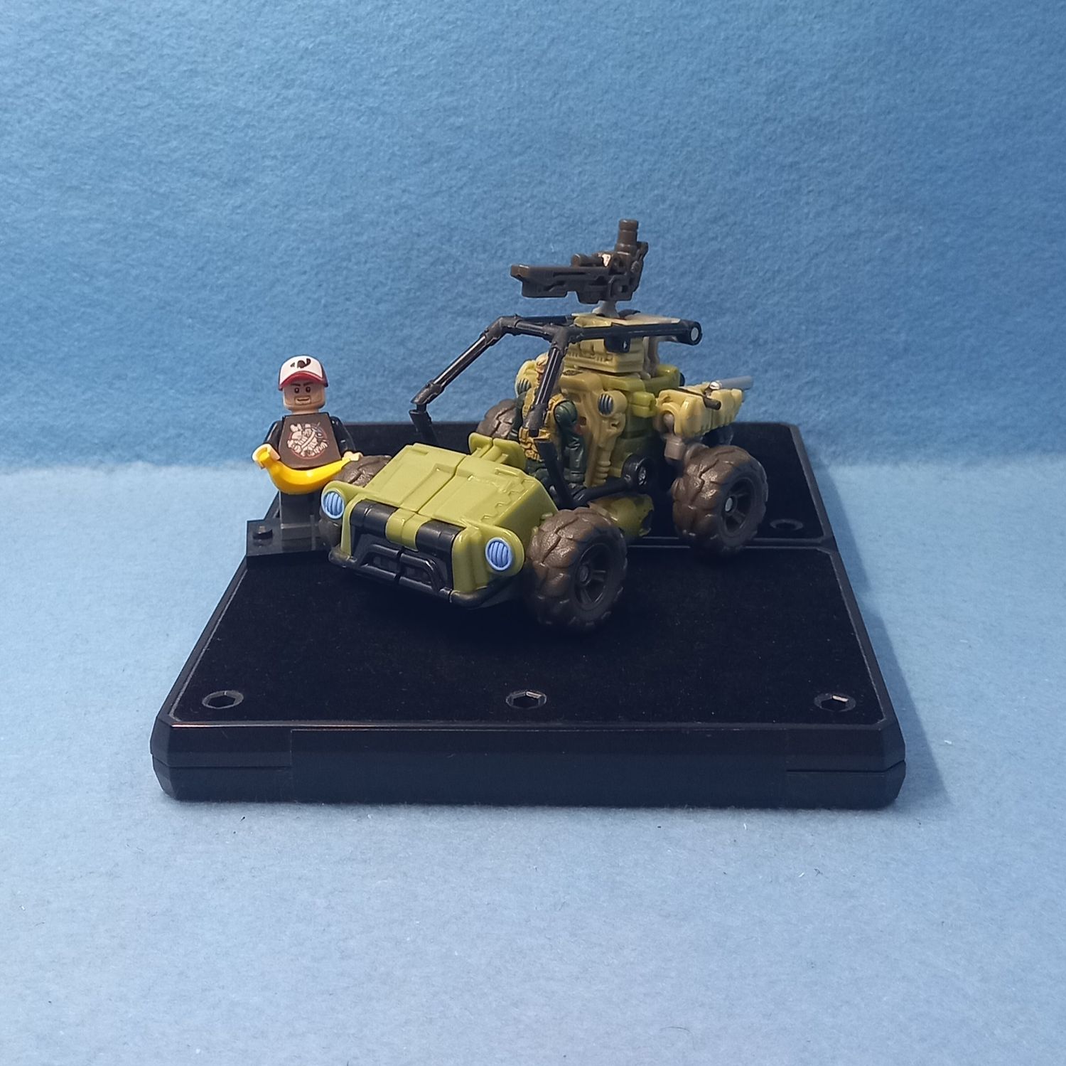 TRANSFORMERS SANDSTORM WITH PRIVATE DEDCLIFF (P/O)