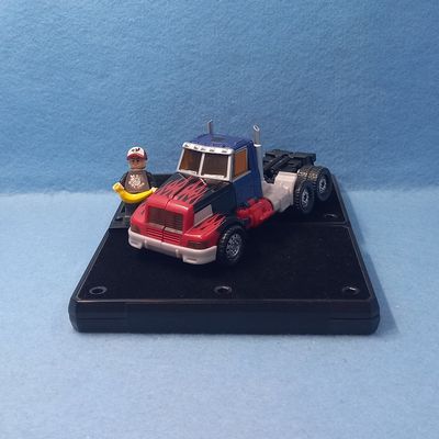 TRANSFORMERS OPTIMUS PRIME (P/O)