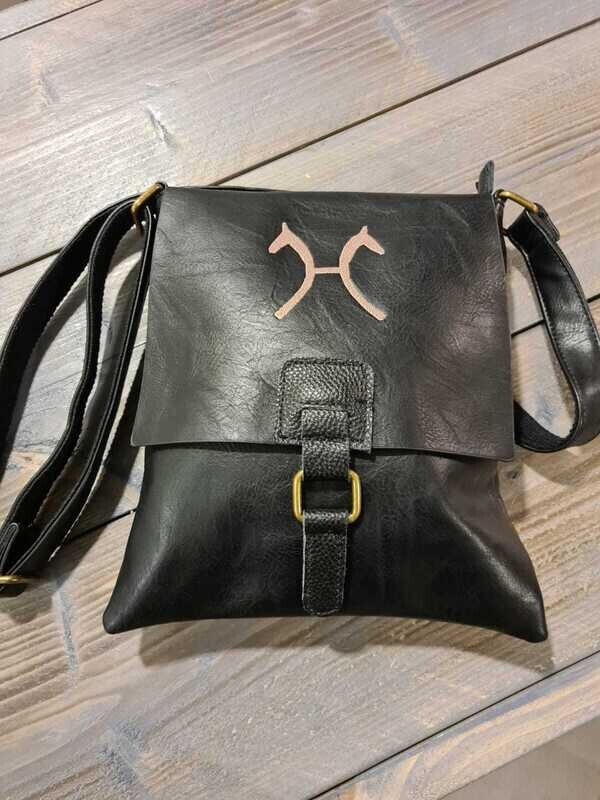 Handtasche Kunstleder
Handtasche Kunstleder
"Hannoveraner"