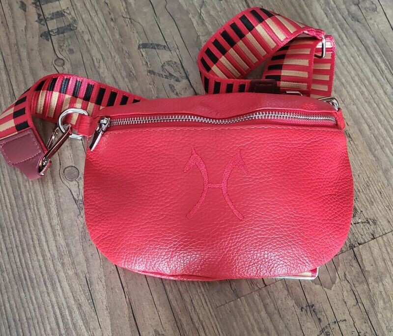 Crossbody-bag
Crossbody-bag
"Hannoveraner"