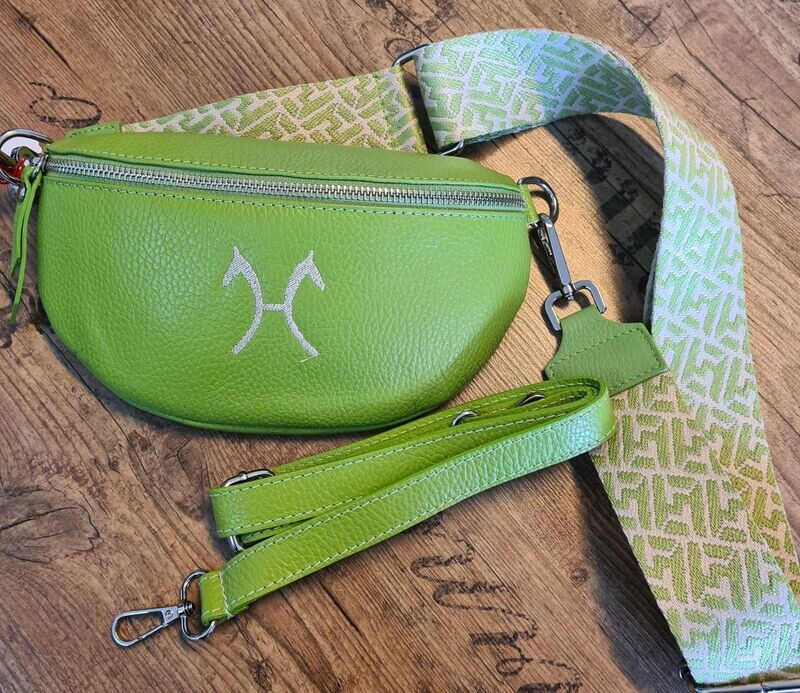 Crossbody-bag
Crossbody-bag
"Hannoveraner"