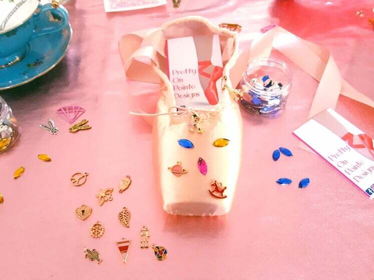 Pointe Party Decorator Kit 2 : ★ Pirouette Pair (2 Pointes)