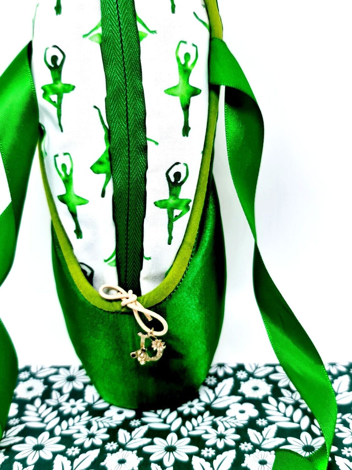 Emerald Dancer~ [1 Of A Kind]