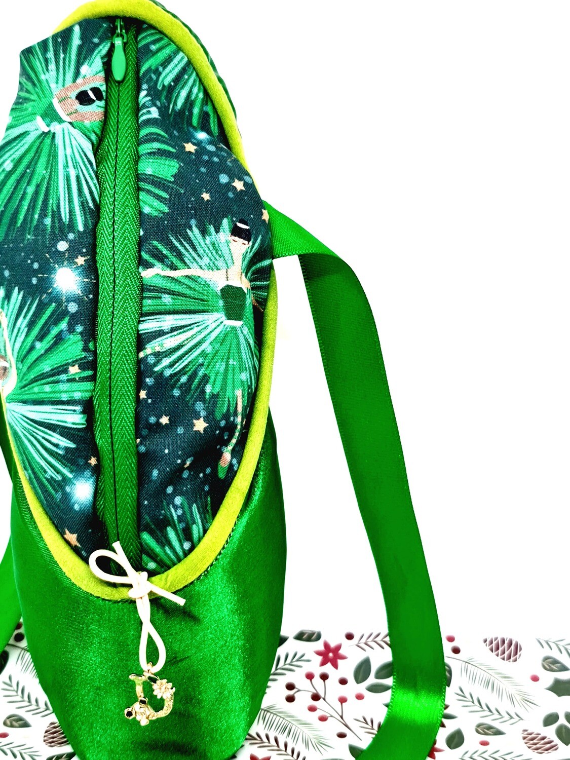 Green Twirlers ~ [1 Of A Kind]