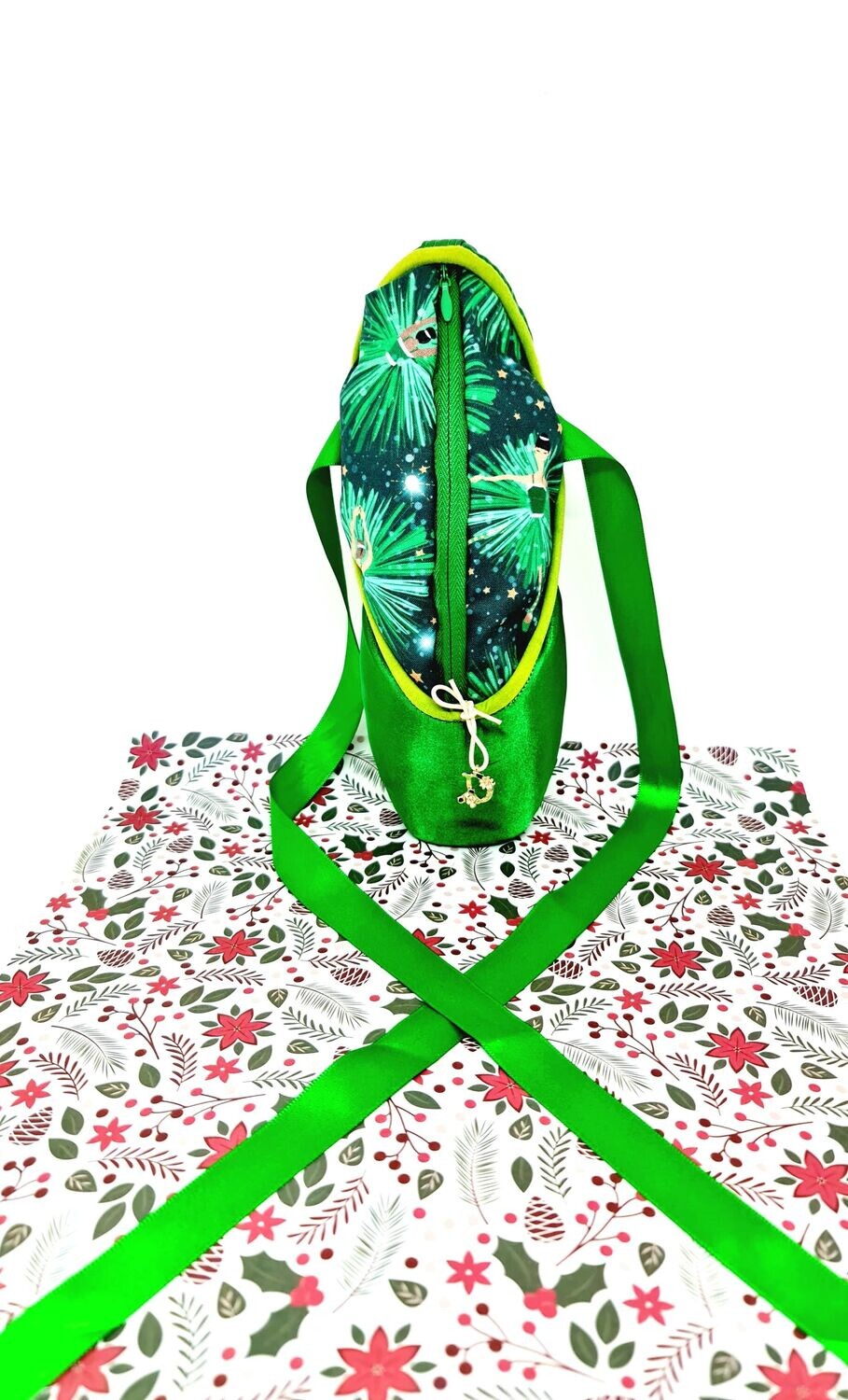 Green Twirlers ~ [1 Of A Kind]