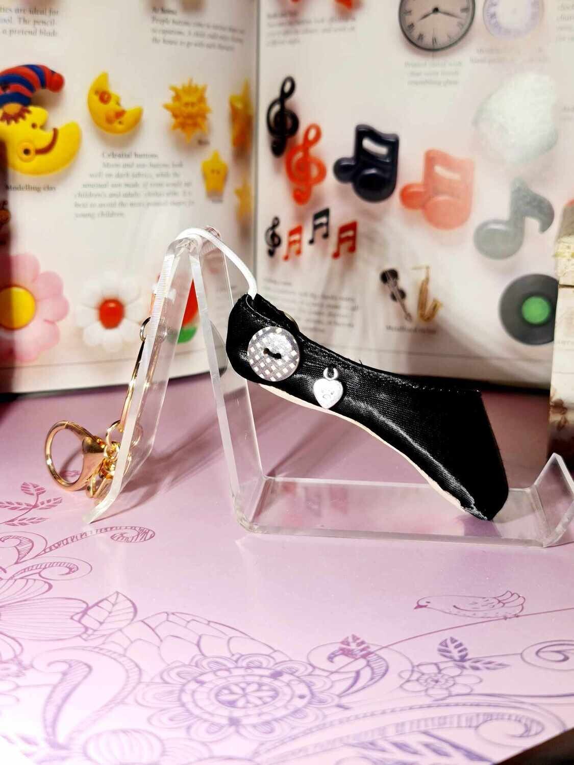 Pirouette Pops! Black Retro Love ~ Kitty Heart Keyring