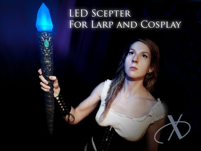 Sceptre LED LARP – 3 Modes d’Éclairage (Flamme Rouge &amp; Bleue, Blanc) – magicien, warlock, staff