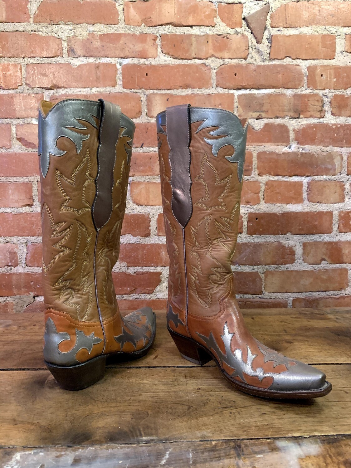 6.5B Ladies Bronze Cowboy Boots Closeout