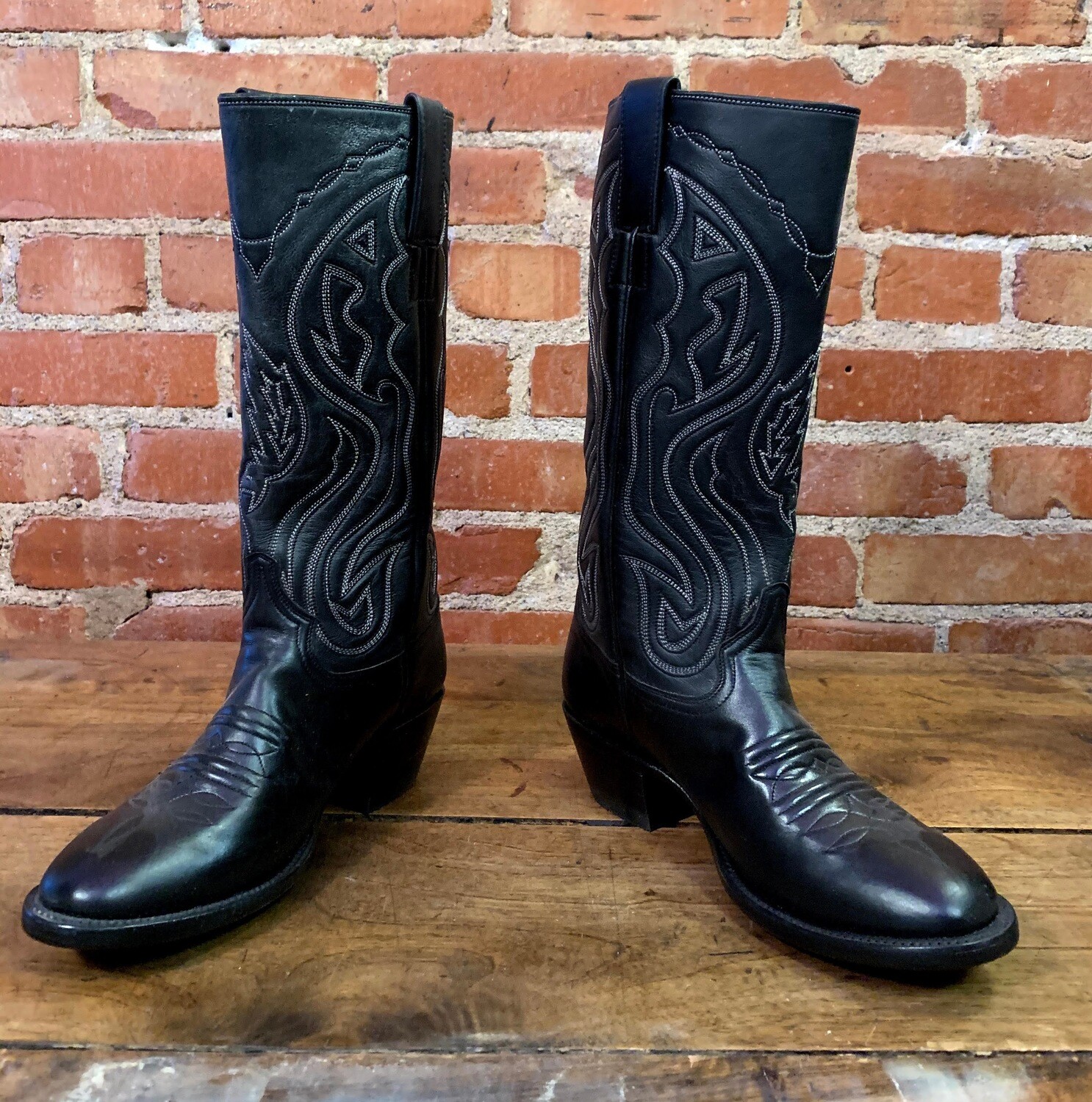 Ladies black store cowboy boots