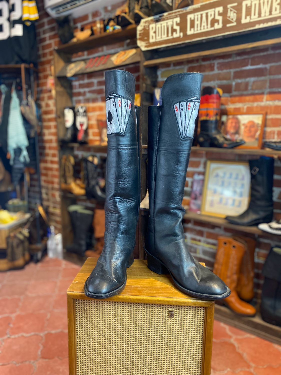 Curly cowboy boots hotsell