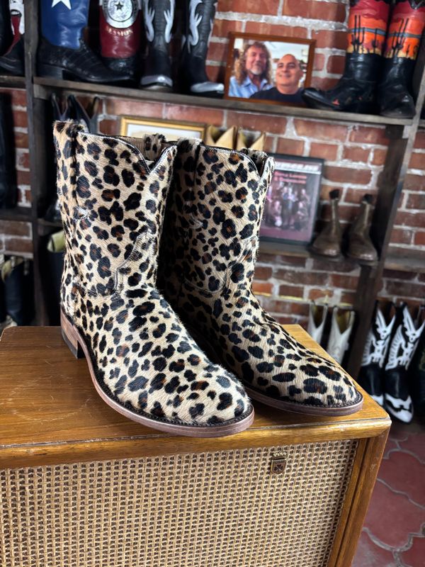 7 B Cheetah Roper Boots