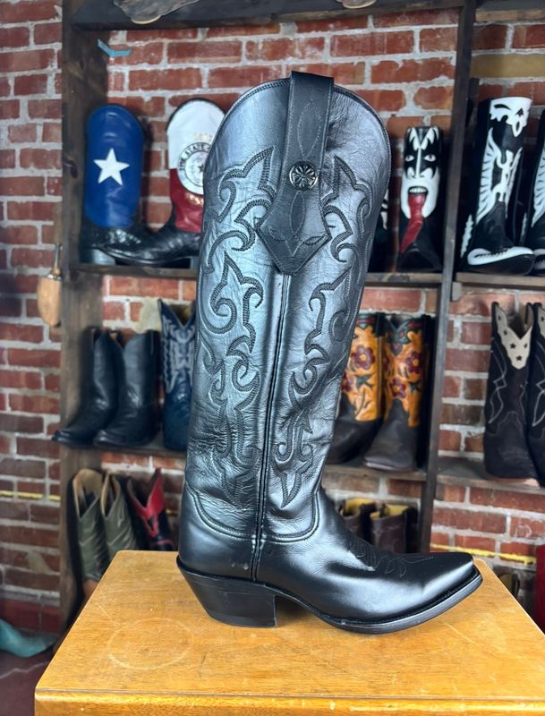 Black Cowhide 6C Ladies  (CLOSEOUT)