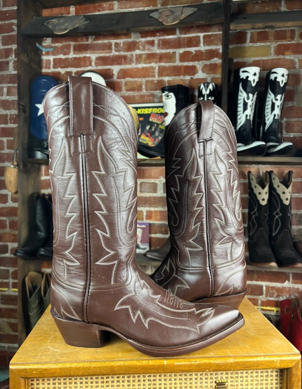 8B Ladies Prarie Rose Distress Brown  (CLOSEOUT)