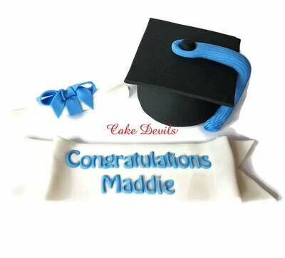 Graduation Cake Topper with Fondant Graduation Cap, Congratulations Banner, and Diploma Cake Decoration