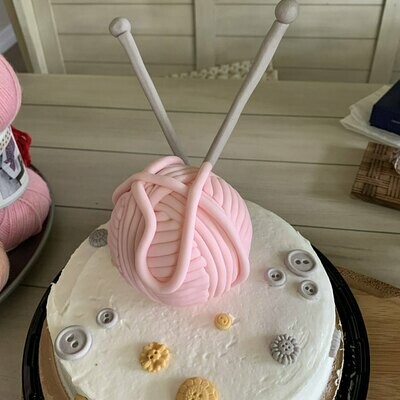 Knitting Cake Decorations, Big Fondant Cat Yarn Ball Cake Topper, Knitting needles, Fondant Buttons, birthday cake, handmade