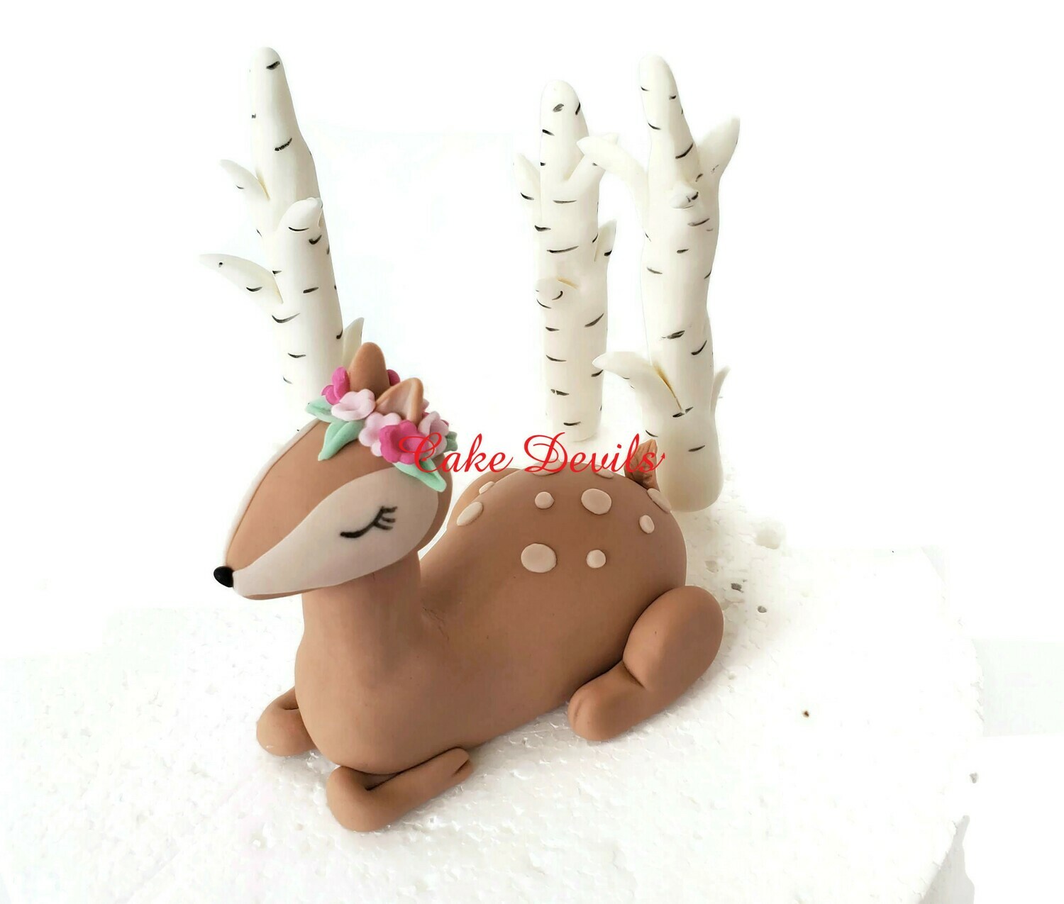 Fondant Deer with optional Flowers and Birch Trees great with the Woodland Animals Fondant Cake Toppers