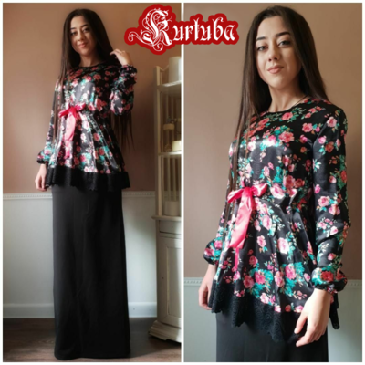 Blouse With Flowers Leanna