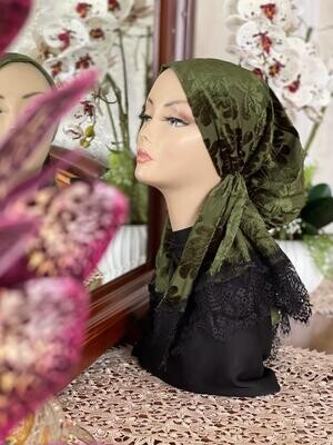 Pre-tied velvet scarf