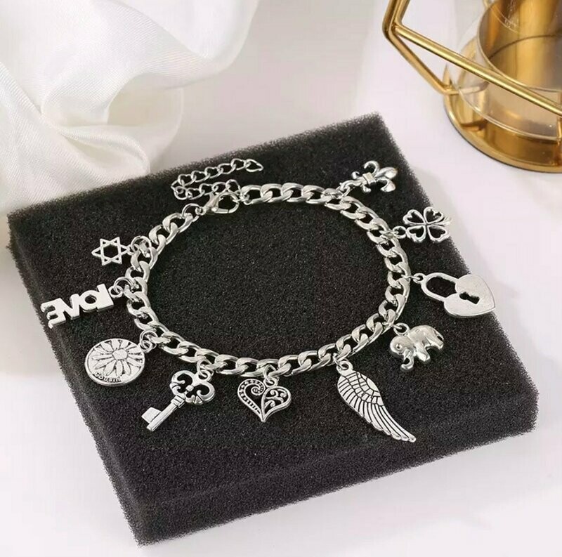 Wunderschönes Glücks - Bettelarmband Wunderschönes Glücks - Bettelarmband