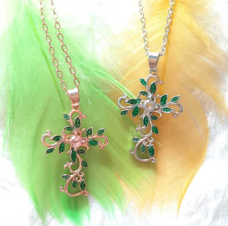 Wunderschöner Kreuz Anhänger + gratis Kette Wunderschöner Kreuz Anhänger + gratis Kette