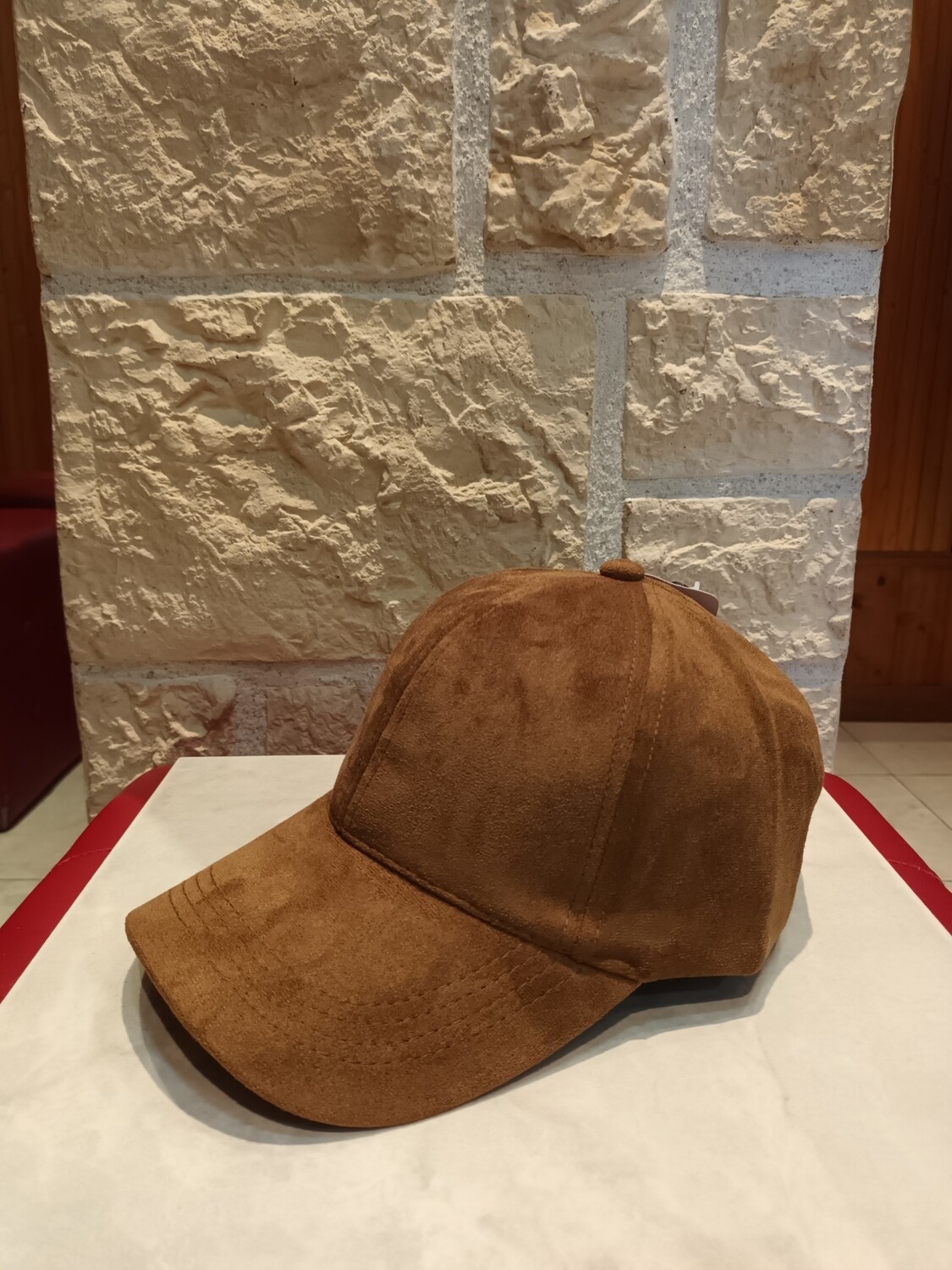 Casquette en suédine marron 