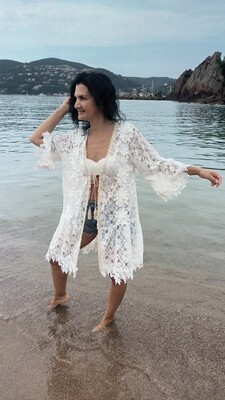 Kimono dentelle blanc cassé 
