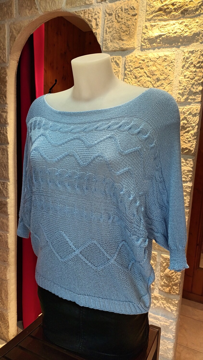 Pull à maille motifs bleu ciel 
