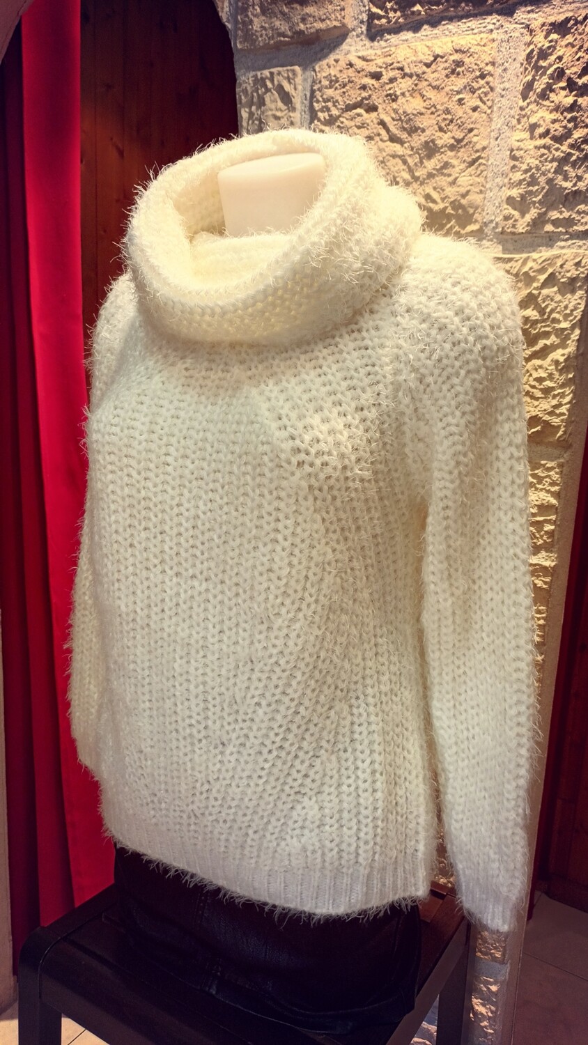 Pull Boule blanc cassé 