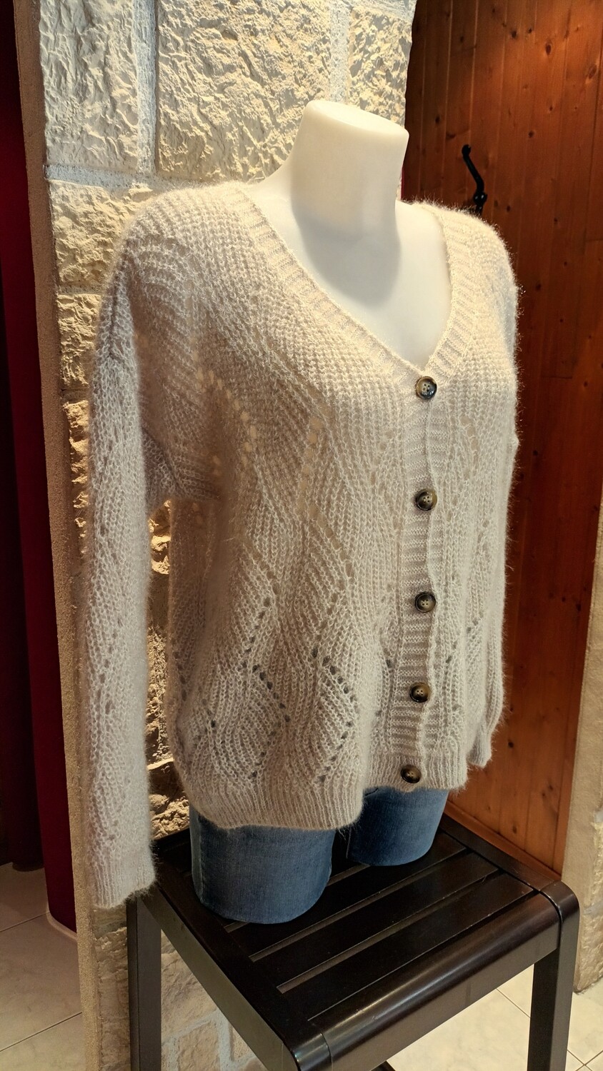 Cardigan à motifs ajourés beige