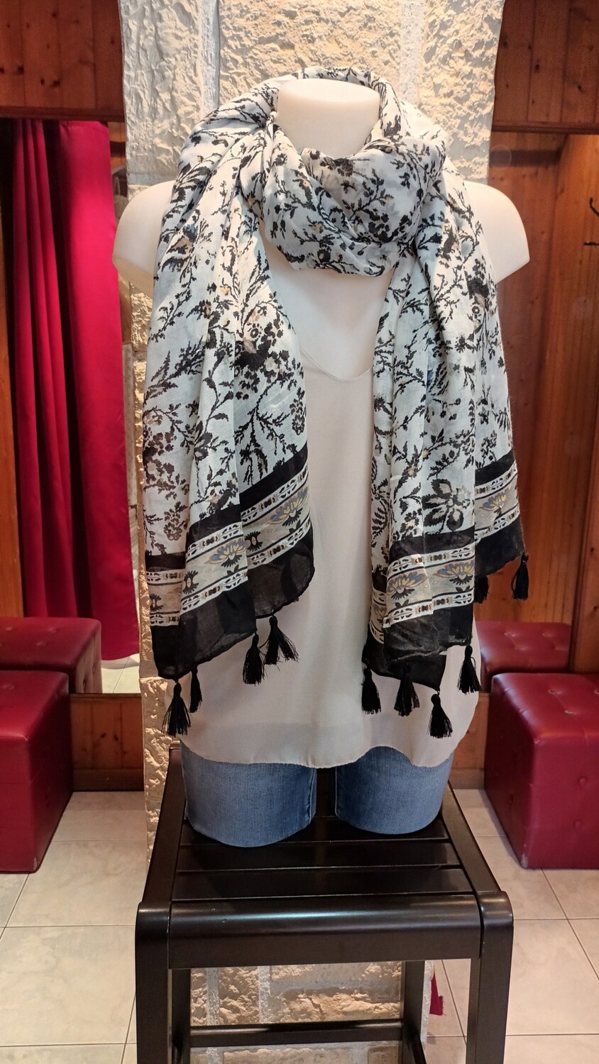 Foulard imprimé fleurs noir