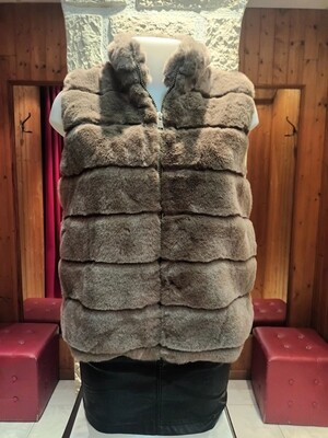 Veste fausse fourrure sans manches taupe