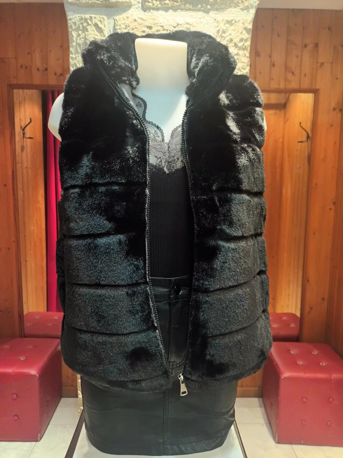 Veste fausse fourrure sans manches noir