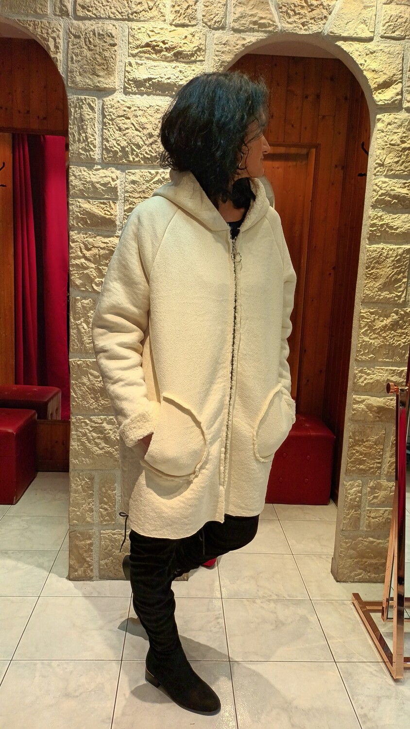 Veste moumoute à capuche crème 
