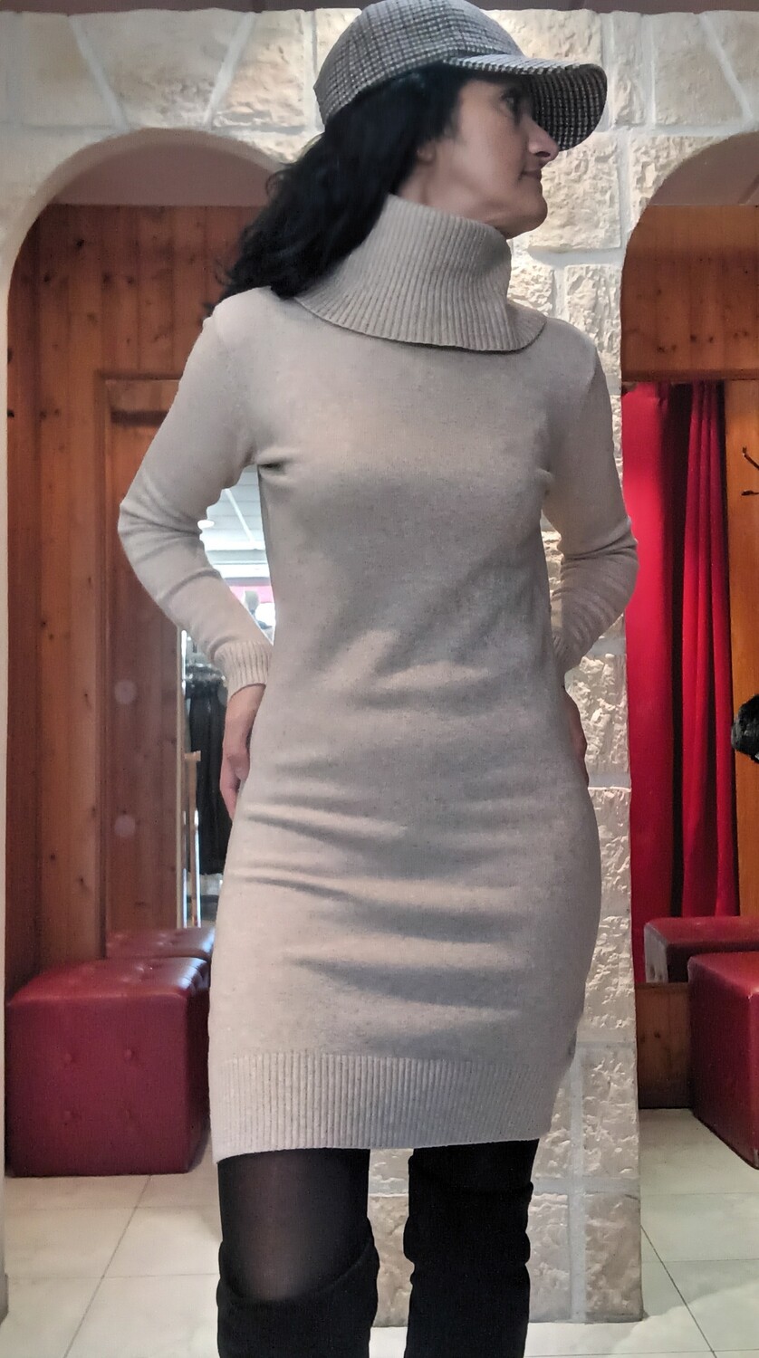 Robe pull Stéphanie beige