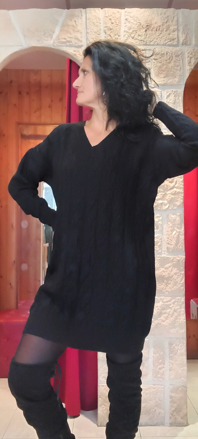 Robe pull torsades noir
