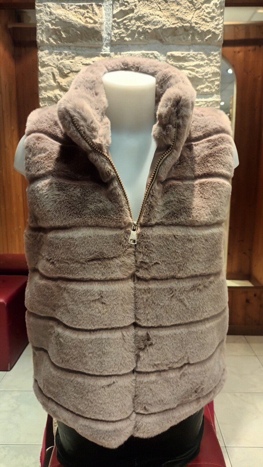 Veste fausse fourrure taupe clair 
