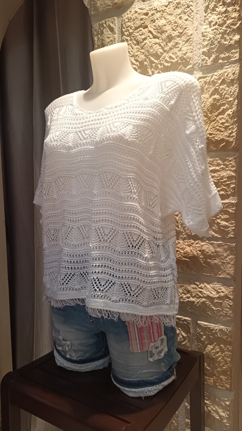 Pull à motifs ethniques blanc 